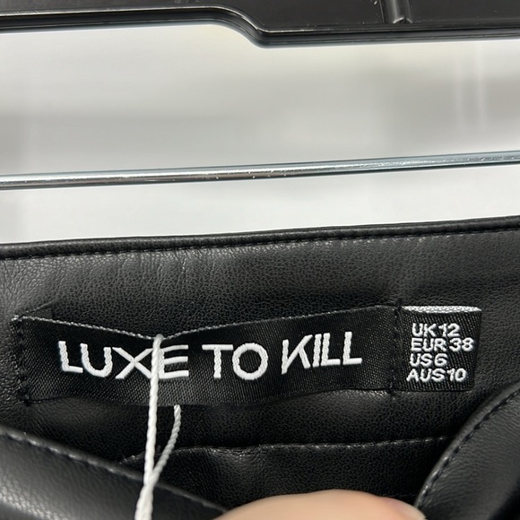 Luxe to kill NWT oversized wide leg cargo faux leather pants 12 - Picture 6 of 9